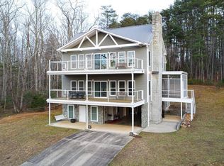 1031 Homeplace Rd, Ararat, VA 24053