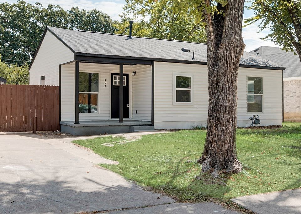 1st image of 402 Sandra Dr
