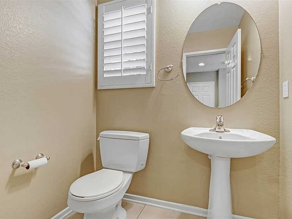 4th image of 124 Canyon Creek Way
