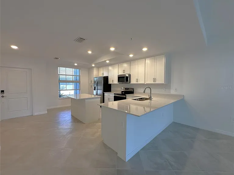 14231 Heritage Landing Blvd #1918 — Photo 5