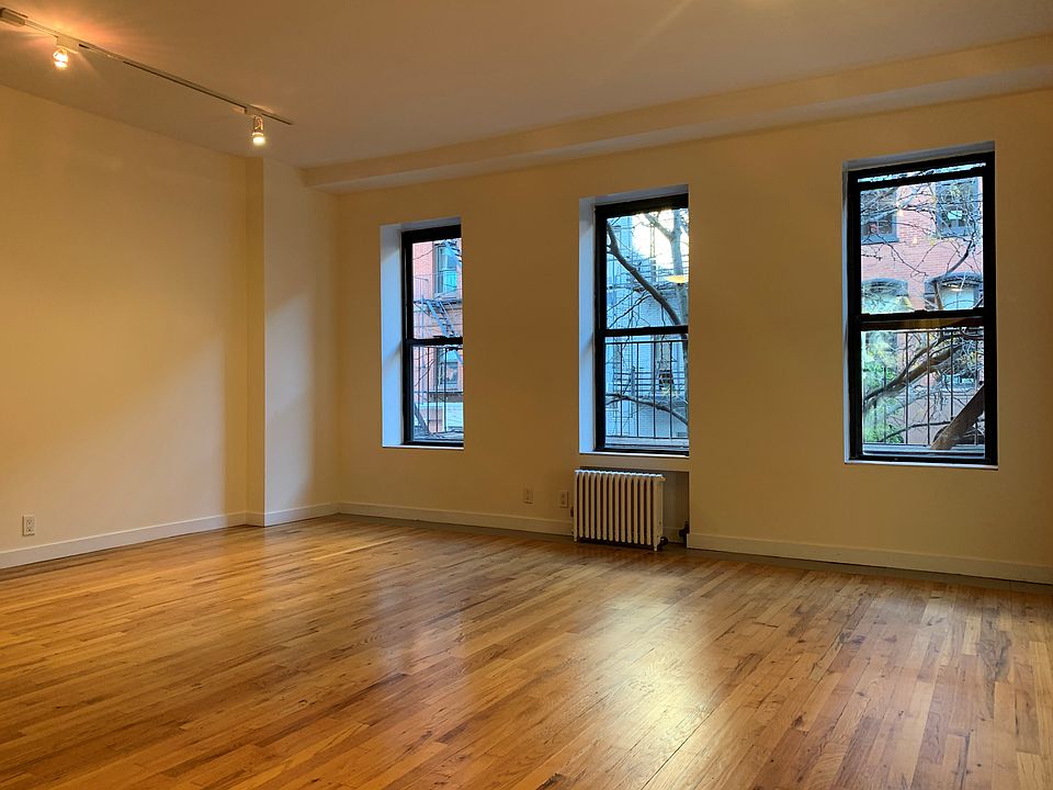 1st image of 214 E 11th St APT 2A