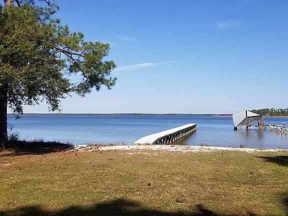 Private community bayfront lot