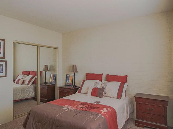 5th image of 397 N Calle De Las Profetas