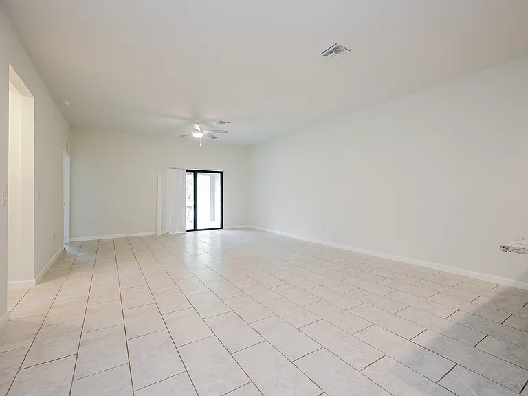 7636 Carrier Rd — Photo 3