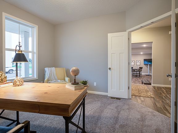 Photos of a similar Mulberry II model