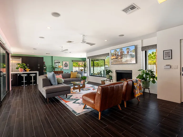 371 S Pablo Dr — Photo 7