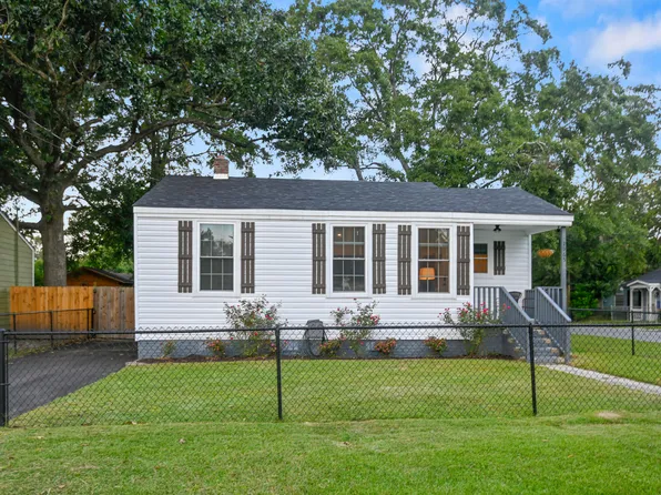 2965 Alabama Dr, North Charleston, SC 29405