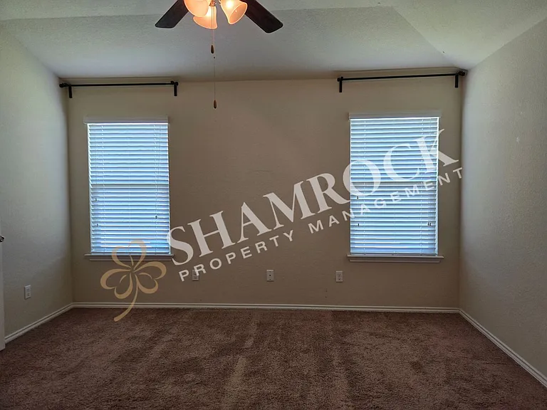 3208 Jackal Dr — Photo 7