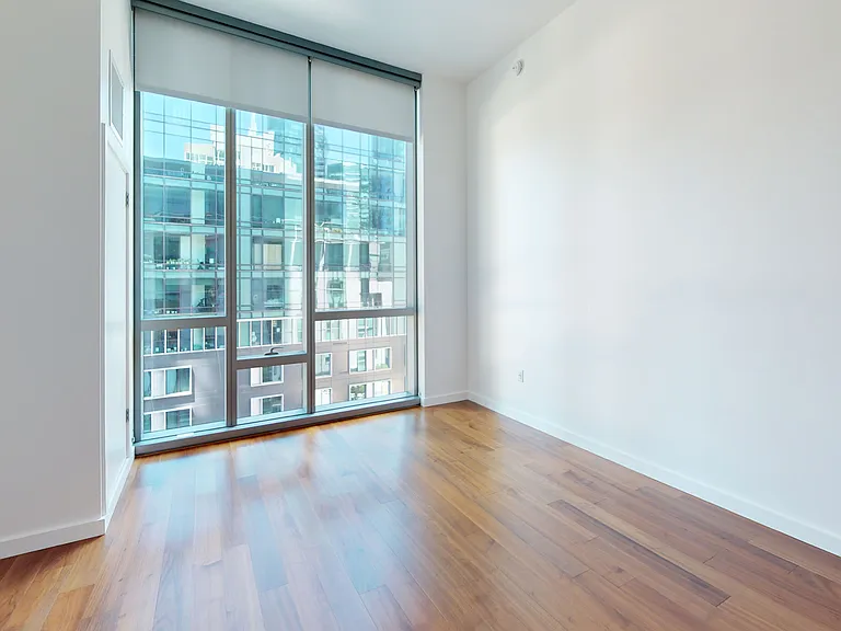 399 Fremont — Photo 74
