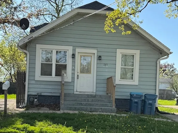 220 N Sumner Ave, Aurora, IL 60505