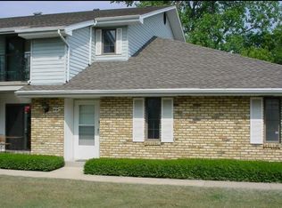 1444 W Ridge Ct, Racine, WI 53406