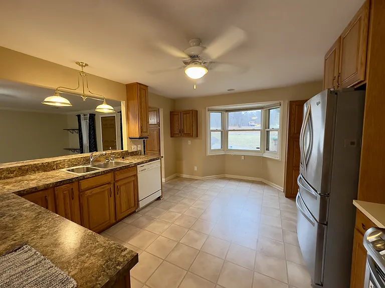 690 Terrace Lake Rd — Photo 18