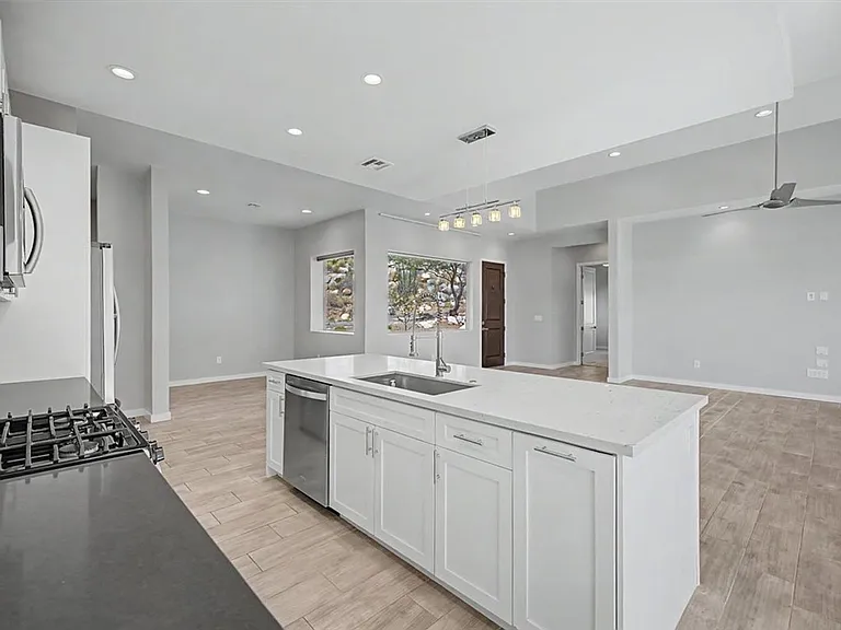 10053 N Alder Spring Dr — Photo 10