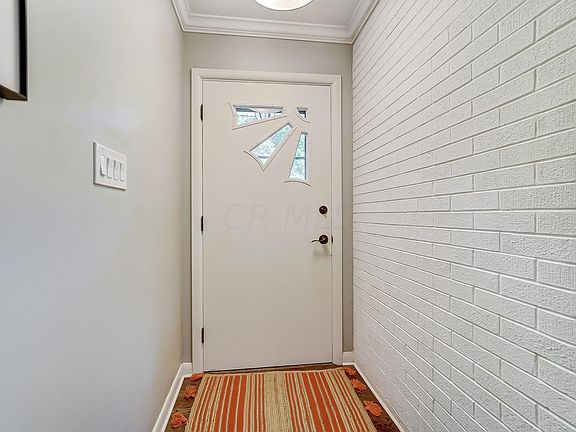 3rd image of 615 West Broadway