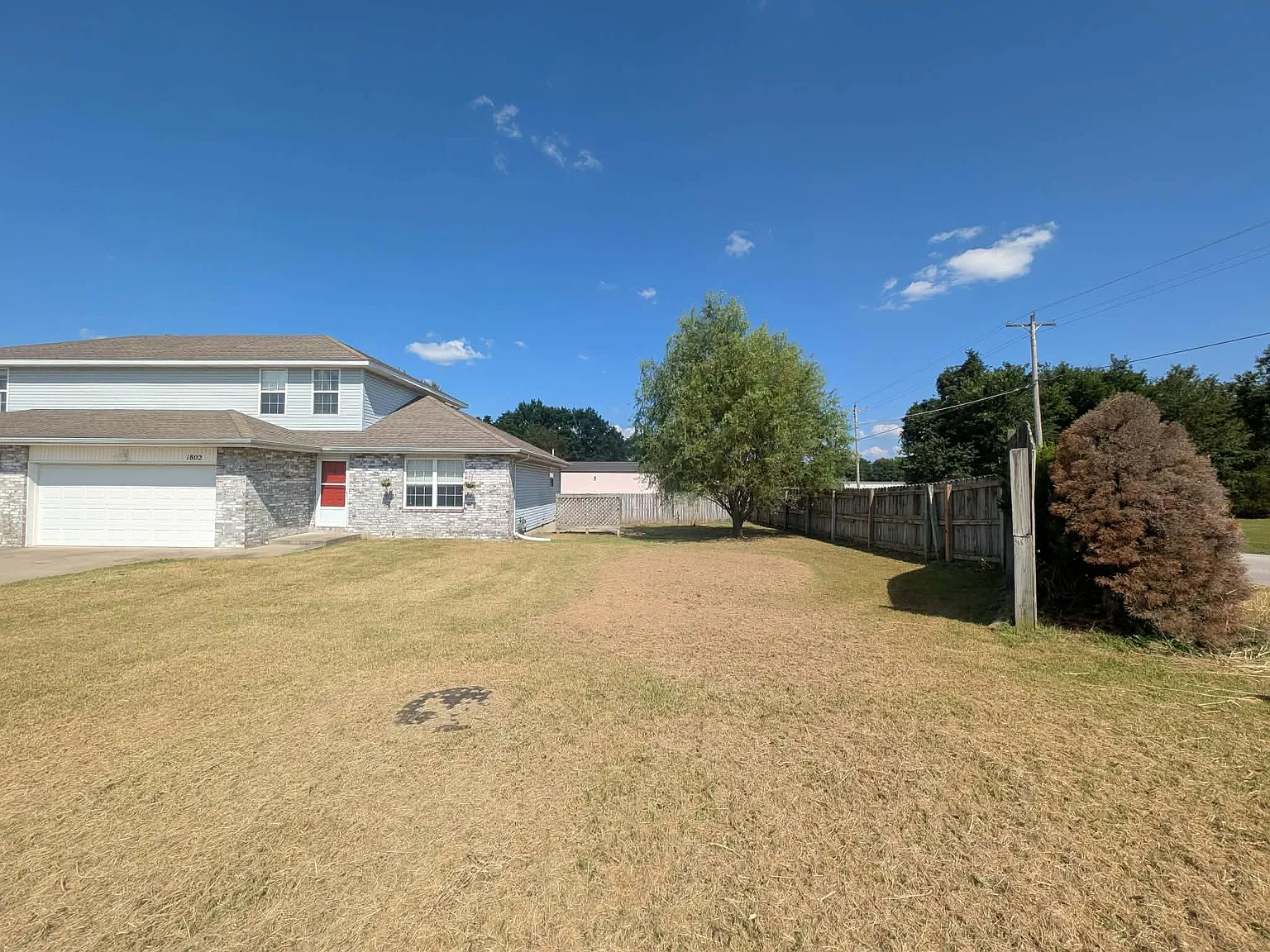 3 bed, 1883 sqft, $1,650 — Photo 3
