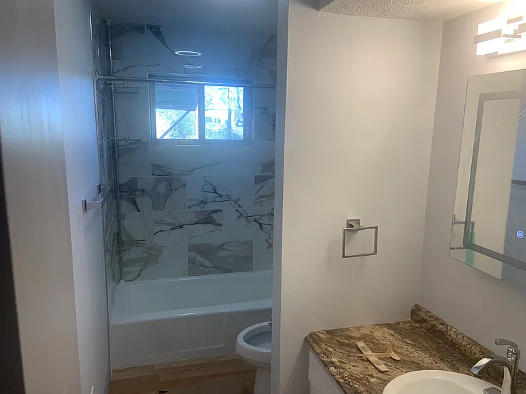 4511 Rogers Rd #B — Photo 6