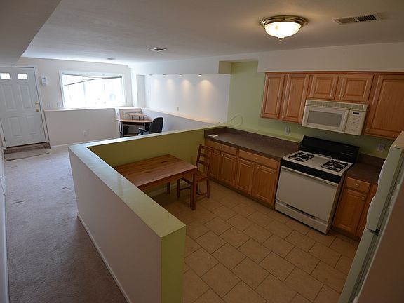 2nd image of 1321 Rockland Ave