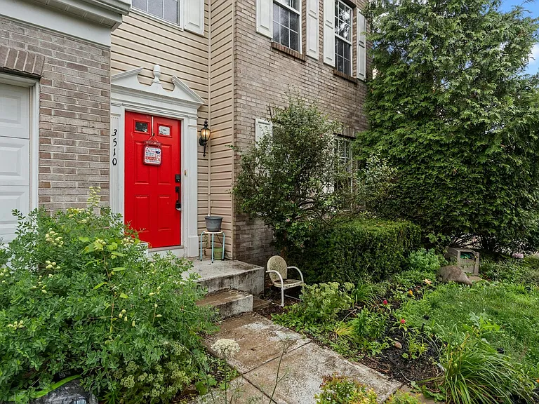 3510 King Edward Way — Photo 3