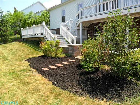 3rd image of 4930 Brooksview Cir