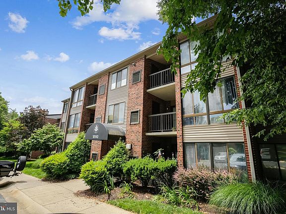 2nd image of 18140 Chalet Dr #7-103