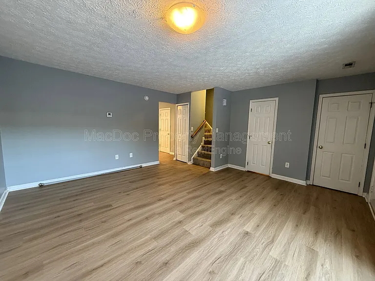 10500 Boxmeer Ct — Photo 2