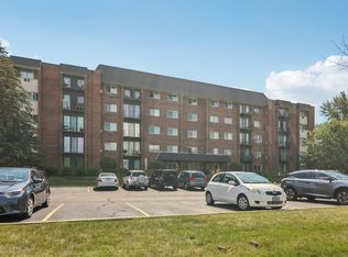 4711 Saint Joseph Creek Rd APT 1E, Lisle, IL 60532