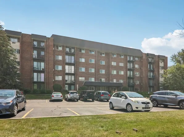 4711 Saint Joseph Creek Rd APT 1E, Lisle, IL 60532