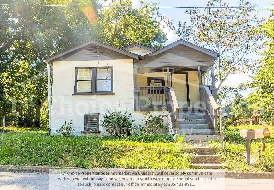 2207 4th Pl E