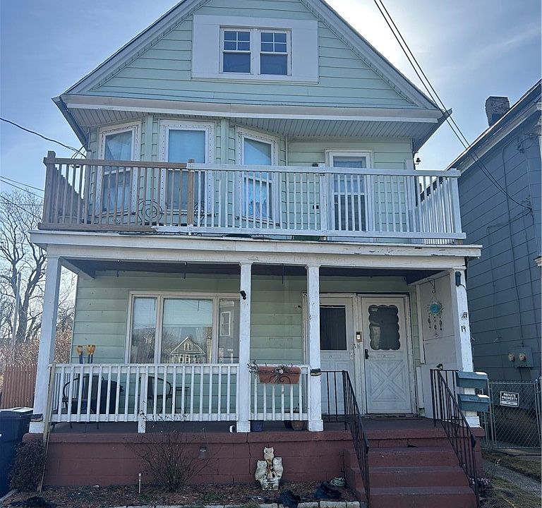 1st image of 19 Oakdale Pl