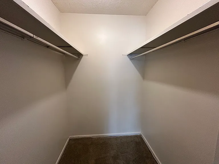 Huntingwood Apartments — Photo 51