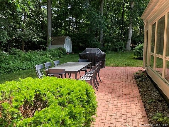 3rd image of 96 Harvest Hill Ln