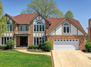 87 Hawkins Cir, Wheaton, IL 60189