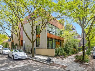 839 N Hermitage Ave APT 101, Chicago, IL, 60622