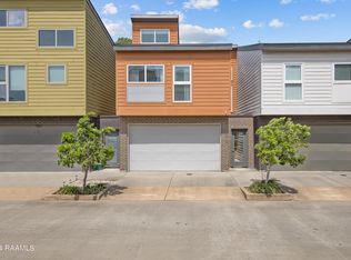 310 Highland Oaks Ln, Lafayette, LA 70508