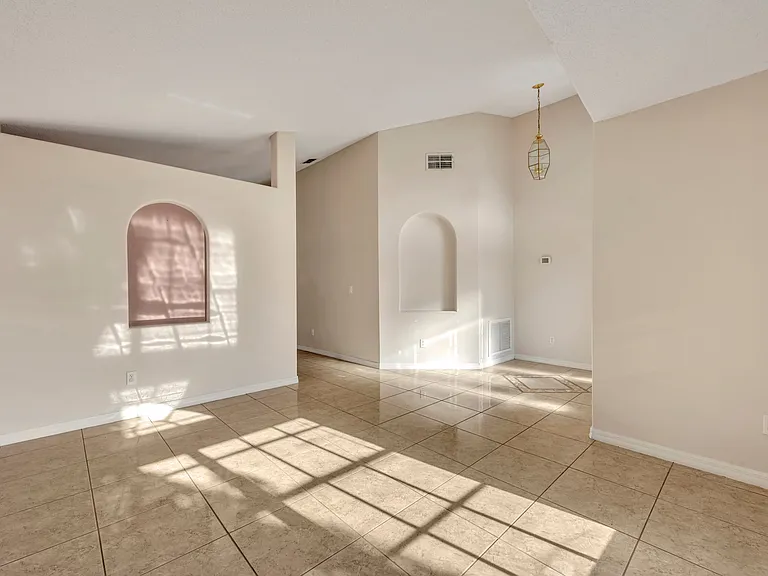 3136 Crystal Creek Blvd — Photo 9