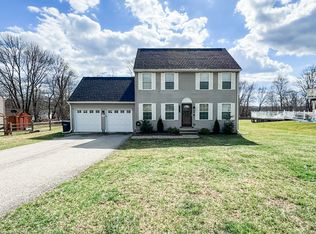 15 Bartlett Meadow Dr, Killingly, CT 06241