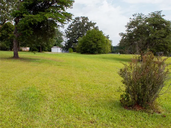 1446 Roddy Rd, Campobello, SC 29322