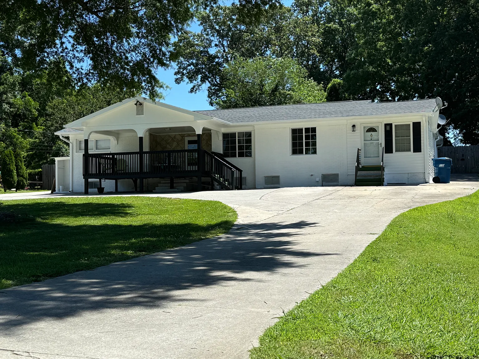 2407 Murray Cir — Photo 1
