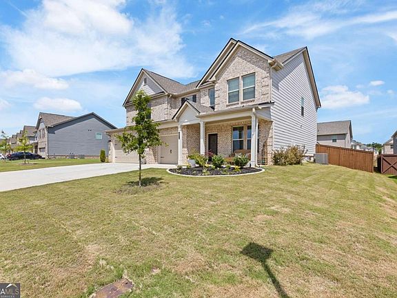 3rd image of 2974 Amabile Rd