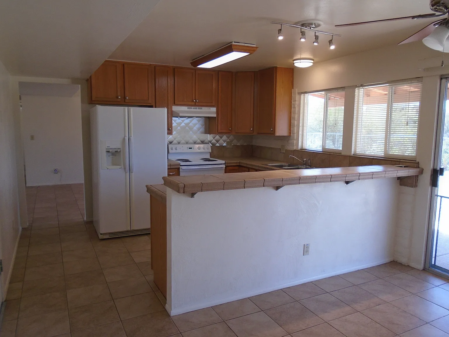 3 bed, 1529 sqft, $1,995 — Photo 3