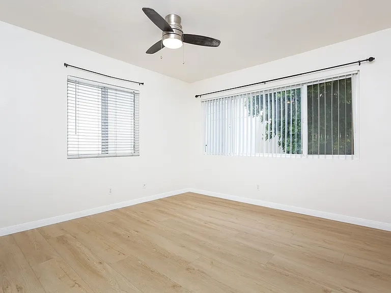 3830 Kettner Blvd — Photo 12