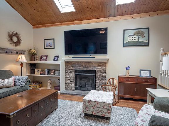 5th image of 3206 Debord Rd