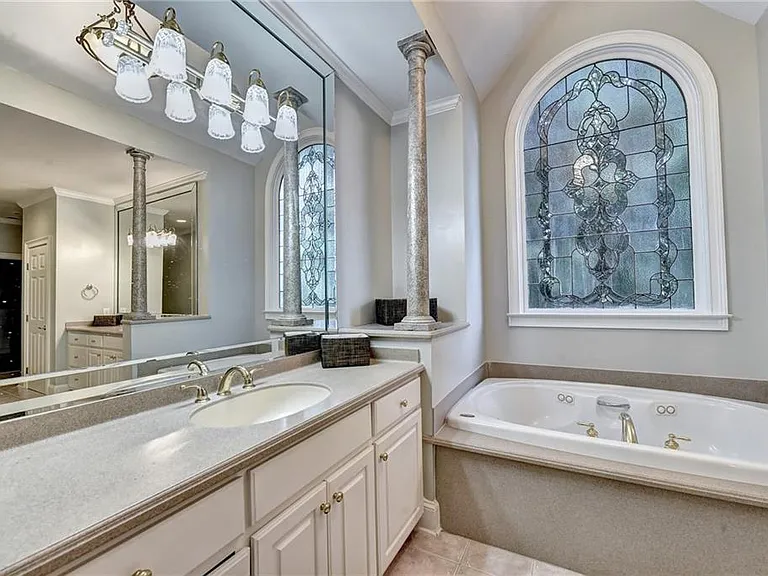 645 Falls Bay Ct — Photo 57