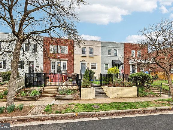 2nd image of 433 Mount Vernon Ave