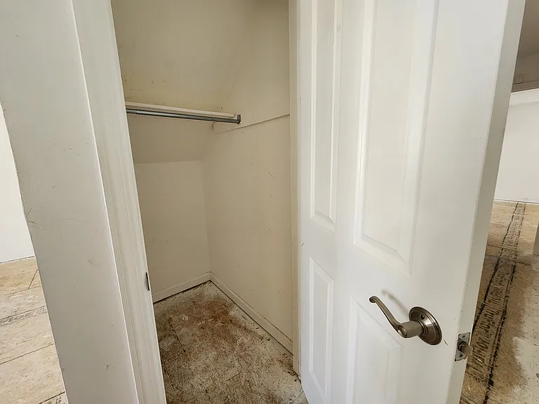 106-108 N Dudley Ave #1 — Photo 4
