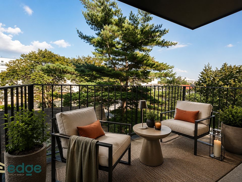 1st image of 3415 Farragut Rd #2F