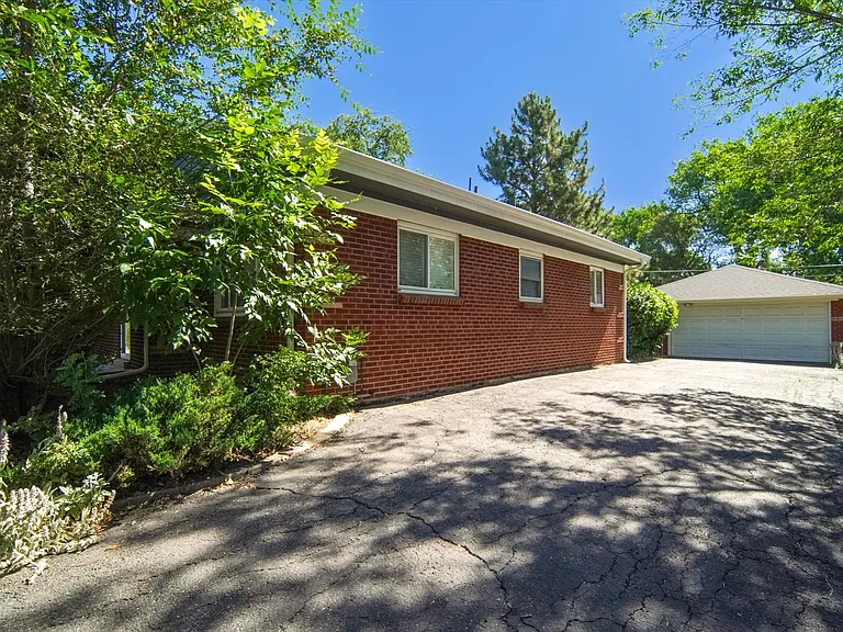 6370 Quay St — Photo 39