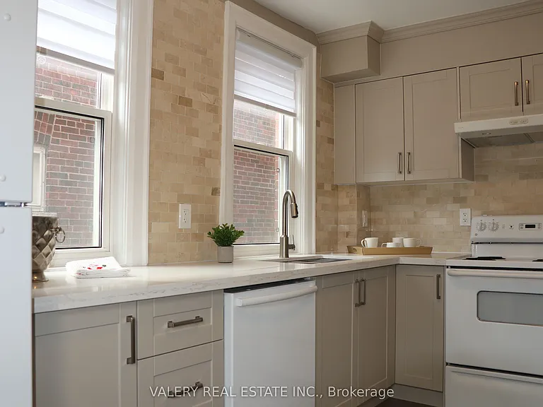 207 Oakwood Ave — Photo 13