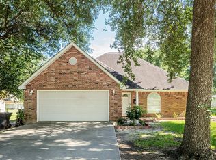 407 Sunny Ln, Bridge City, TX 77611