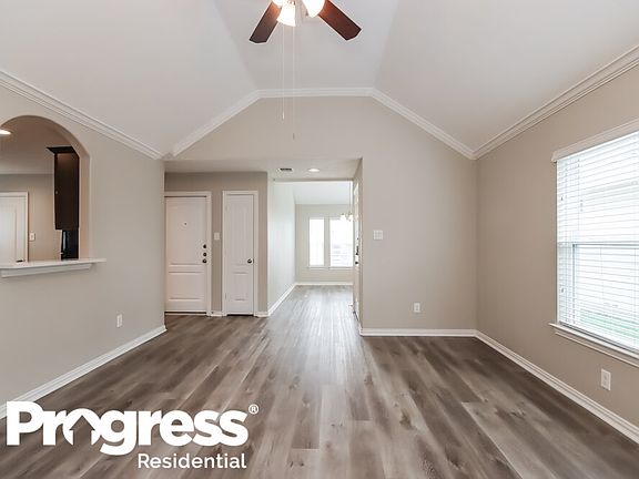 4th image of 16723 Highland Villa Ln